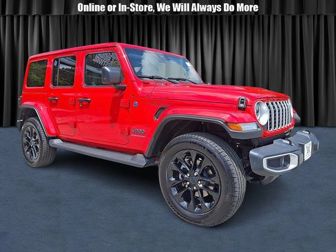 Certified 2025 Jeep Wrangler Unlimited Sahara AWD/4WD image 1