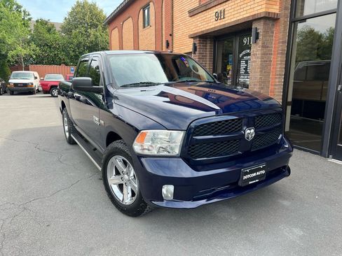 Used 2017 RAM 1500 Express AWD/4WD image 13
