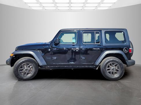 Used 2024 Jeep Wrangler Unlimited Sport AWD/4WD image 9