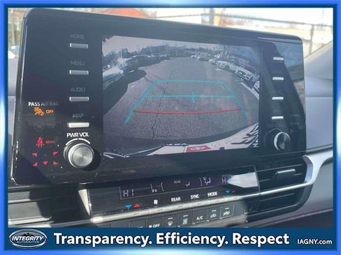 Certified 2021 Toyota Sienna XLE image 30