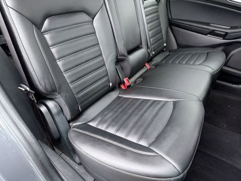 Used 2021 Ford Edge SEL w/ Convenience Package image 21