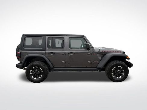 Used 2025 Jeep Wrangler Unlimited Rubicon image 12