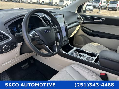 Used 2023 Ford Edge Titanium image 20