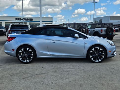 Used 2017 Buick Cascada Premium image 2