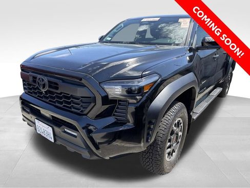 Used 2025 Toyota Tacoma TRD Off-Road w/ TRD Off Road Premium Package AWD/4WD image 1