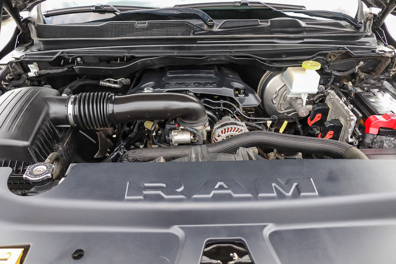 Used 2019 RAM 1500 Laramie AWD/4WD image 26
