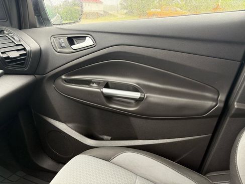Used 2017 Ford Escape SE AWD/4WD image 20