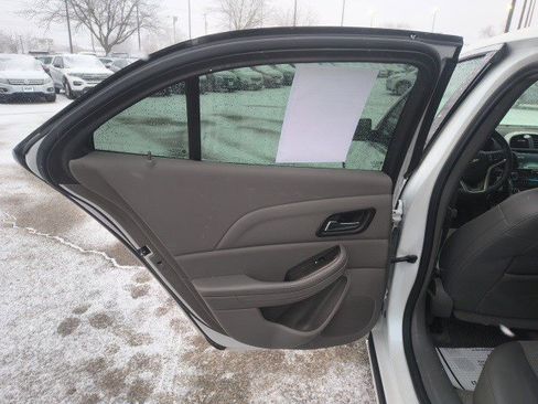 Used 2016 Chevrolet Malibu LT image 12