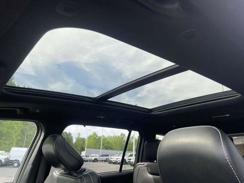 Certified 2024 Jeep Grand Cherokee L Limited w/ Luxury Tech Group II image 45