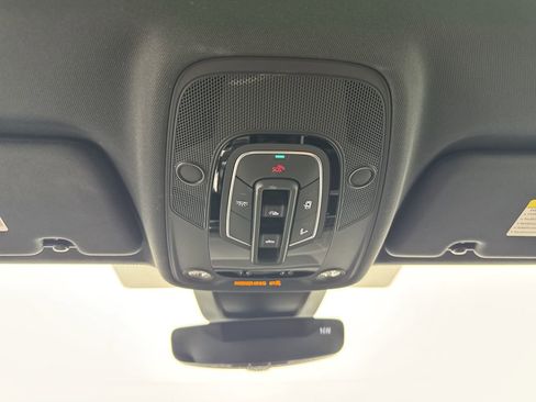Certified 2025 Audi Q8 Prestige AWD/4WD image 7
