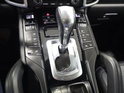 Used 2017 Porsche Cayenne S image 27