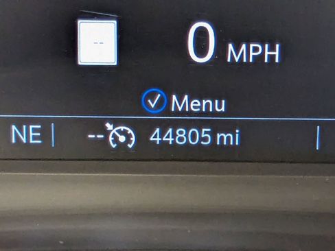 Used 2024 Cadillac XT6 Premium Luxury image 17