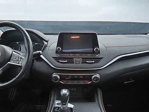 Used 2019 Nissan Altima 2.5 SR image 18