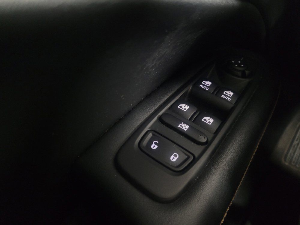 Used 2017 Jeep Compass Latitude w/ Popular Equipment Group AWD/4WD image 27