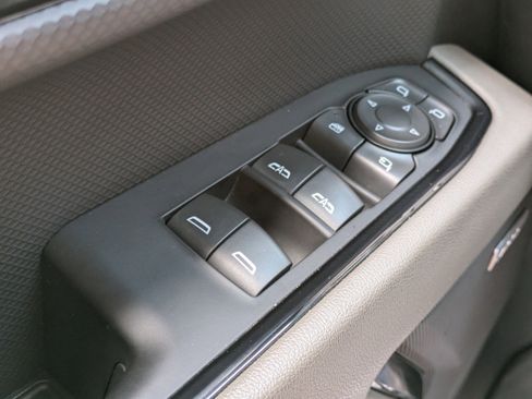 Used 2022 Chevrolet Silverado 1500 ZR2 w/ Technology Package image 23