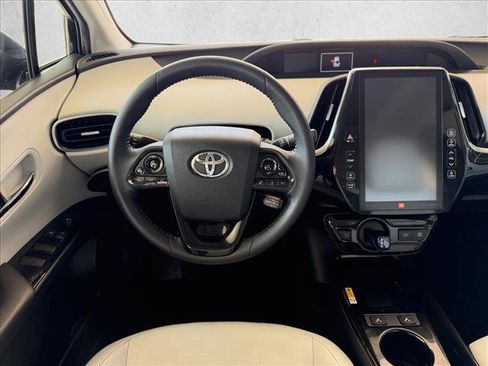 Used 2019 Toyota Prius Limited w/ Premium Convenience Package FWD image 11