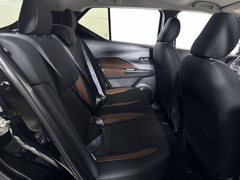 Used 2020 Nissan Kicks SR FWD image 28