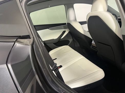 Used 2026 Tesla Model Y 2WD image 44