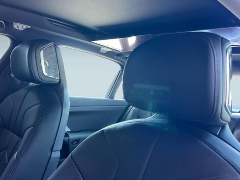 New 2025 BMW 740i image 20