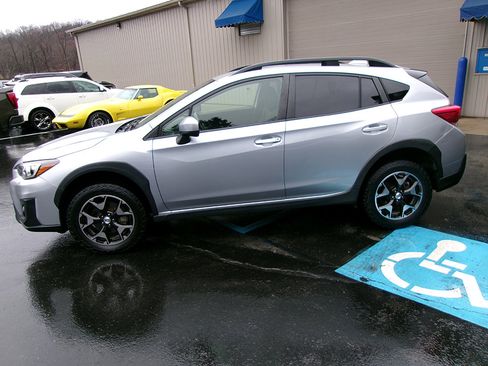 Used 2018 Subaru Crosstrek 2.0i Premium w/ Eyesight System AWD/4WD image 3