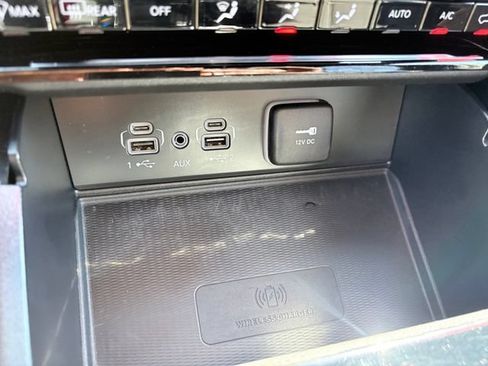 Used 2023 Jeep Grand Cherokee Altitude AWD/4WD image 20