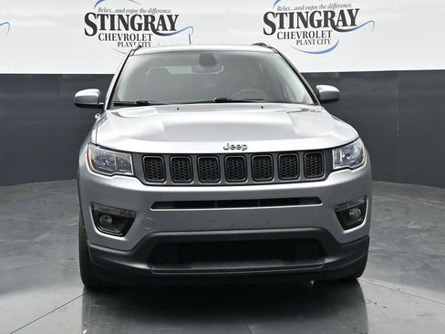 Used 2021 Jeep Compass Latitude FWD image 2