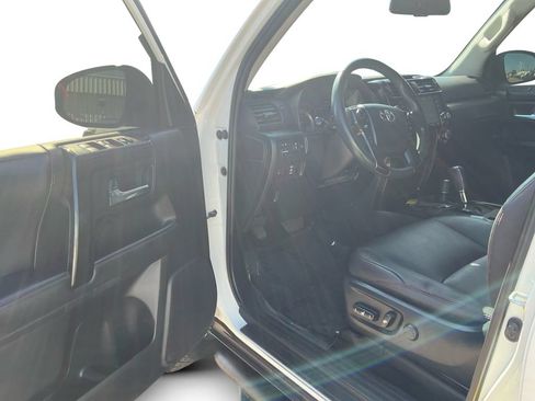 Used 2021 Toyota 4Runner Venture w/ Moonroof Package AWD/4WD image 23