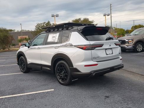 New 2026 Mitsubishi Outlander AWD image 8