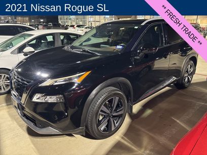 Used 2021 Nissan Rogue SL w/ Premium Package