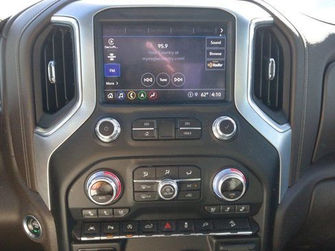 Used 2021 GMC Sierra 1500 SLT w/ SLT Premium Plus Package AWD/4WD image 24