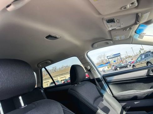 Used 2016 Subaru Outback 2.5i Premium image 25