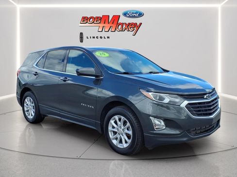 Used 2020 Chevrolet Equinox LT w/ Driver Convenience Package FWD image 3