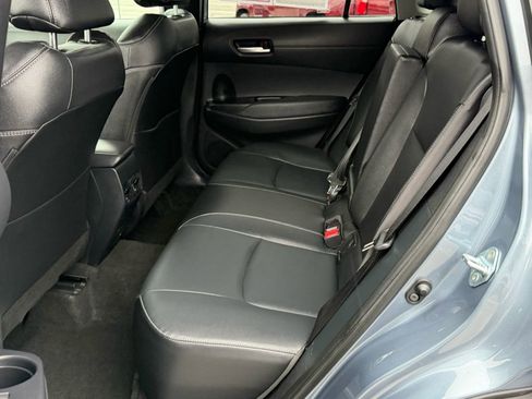 Certified 2023 Toyota Corolla Cross XLE image 30