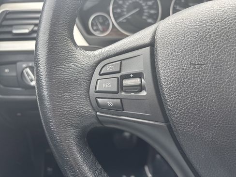 Used 2018 BMW 320i xDrive Sedan w/ Convenience Package image 26