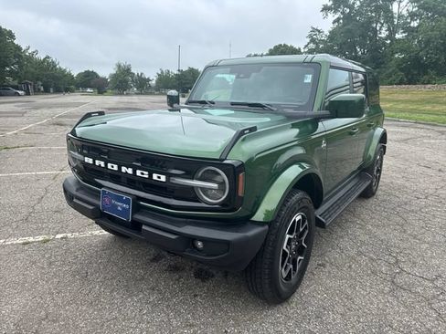 Used 2025 Ford Bronco Outer Banks AWD/4WD image 4