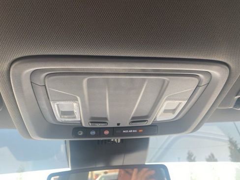 Used 2022 GMC Sierra 1500 SLT w/ SLT Premium Package image 25