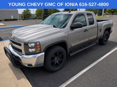 Used 2013 Chevrolet Silverado 1500 LT w/ All-Star Edition AWD/4WD image 1