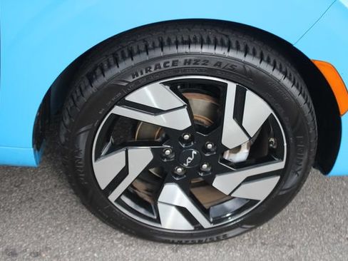 Used 2023 Kia Soul GT-Line FWD image 34