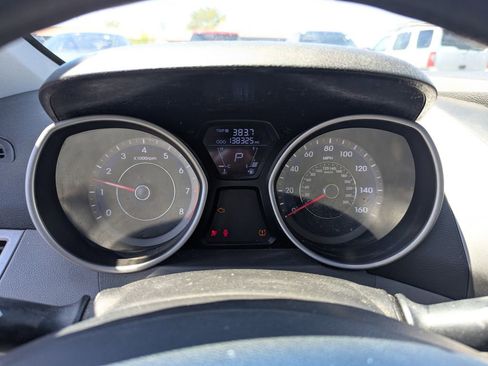Used 2013 Hyundai Elantra GLS w/ Preferred Pkg FWD image 14