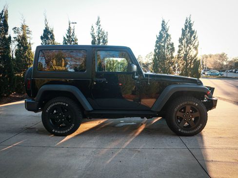 Used 2016 Jeep Wrangler Sport image 11