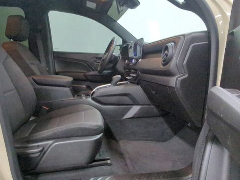 Used 2023 Chevrolet Colorado Trail Boss w/ Technology Package AWD/4WD image 27