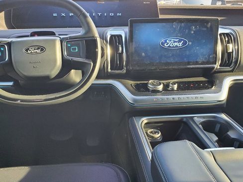Used 2025 Ford Expedition Platinum w/ Stealth Performance Package image 8