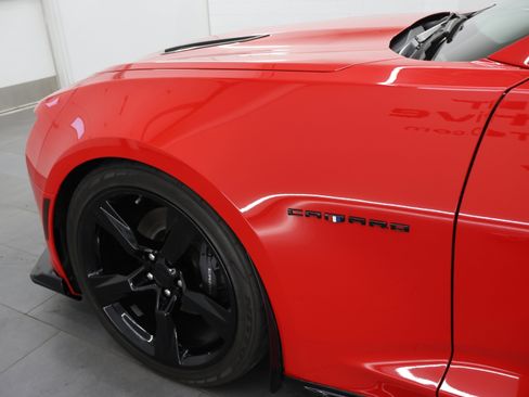 Used 2017 Chevrolet Camaro SS RWD image 31