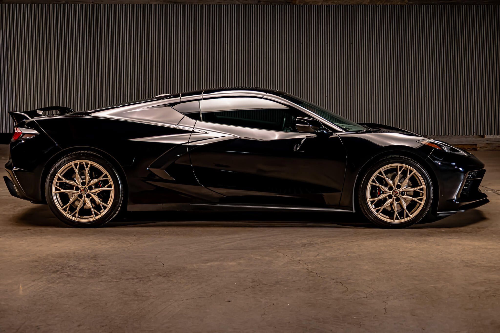 Used 2024 Chevrolet Corvette Stingray Coupe w/ Z51 Performance Package RWD image 10