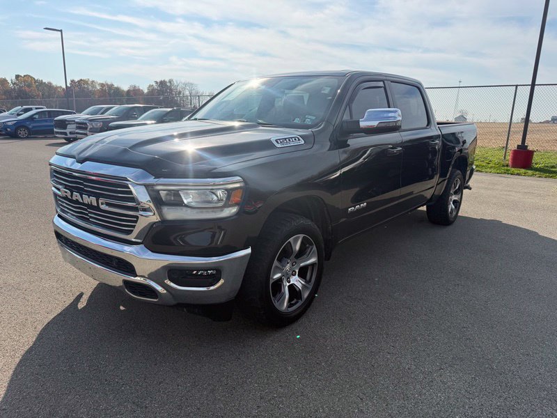 Used 2023 RAM 1500 Laramie AWD/4WD image 2