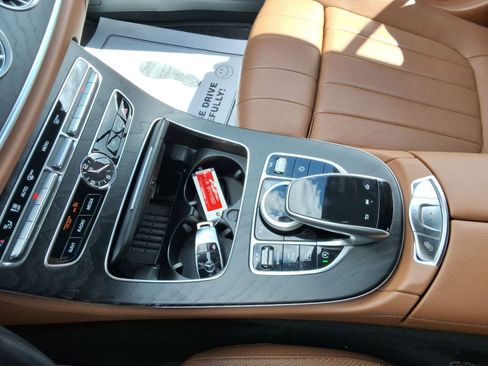 Used 2020 Mercedes-Benz E 450 4MATIC Cabriolet image 18