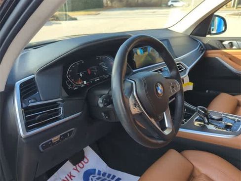 Used 2022 BMW X7 xDrive40i w/ Premium Package image 10