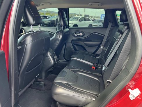 Used 2017 Jeep Cherokee Limited w/ Luxury Group image 21