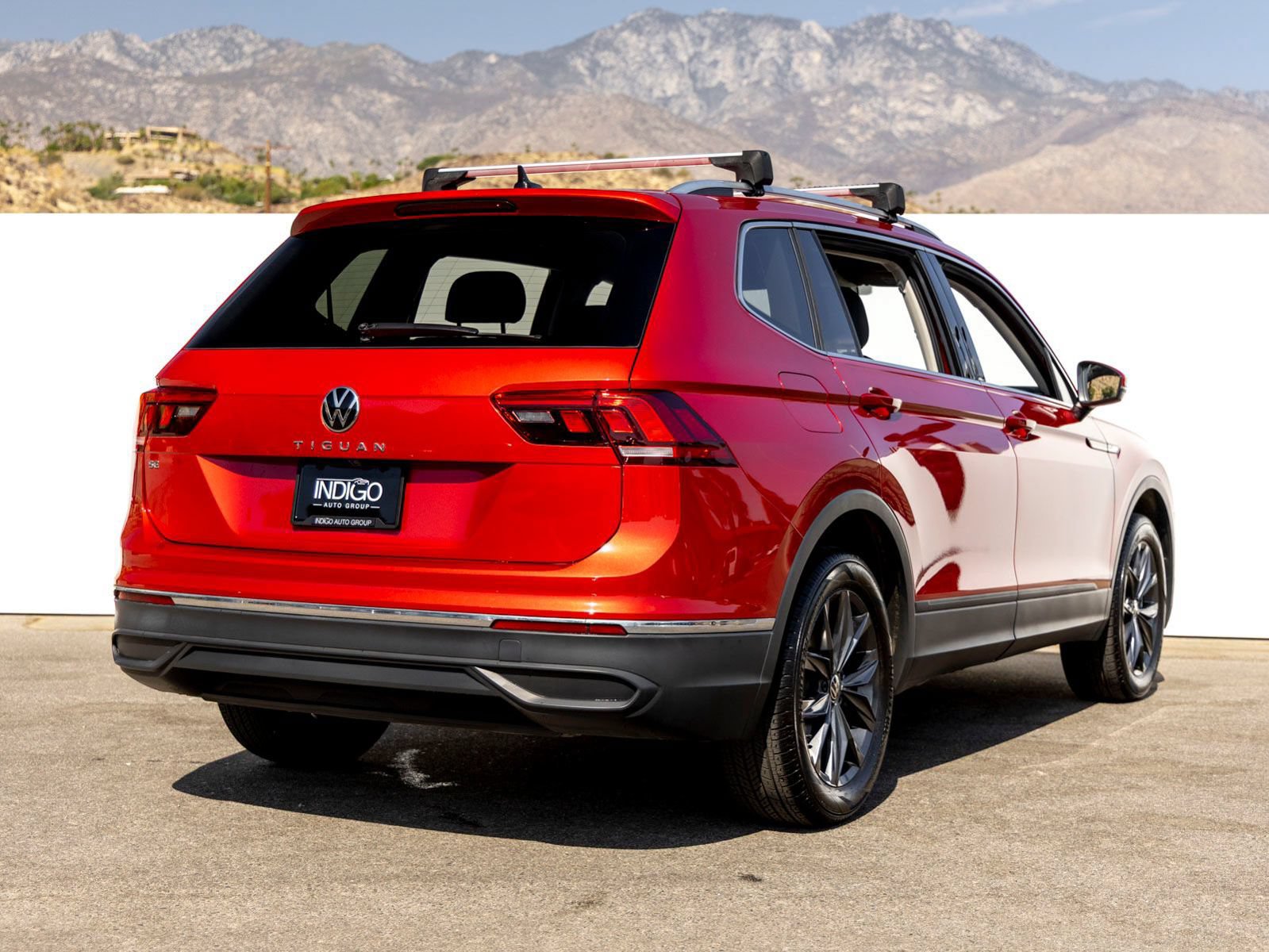 Used 2023 Volkswagen Tiguan SE FWD image 7