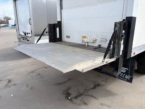 Used 2017 Chevrolet Express 3500 image 10